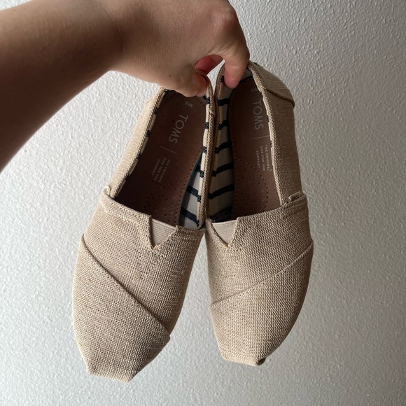 Toms Shoes - TOMS Women Beige Slip-On Flats